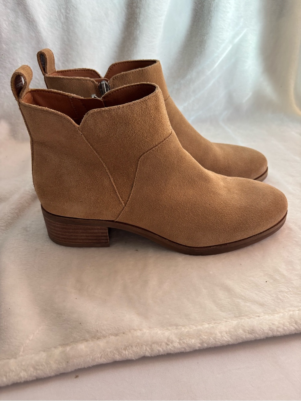 Lucky Brand Women’s Prenma Bootie Tan Size 8